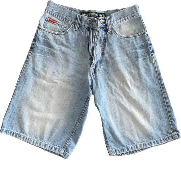 vInTaGe ECKO UNLTD. LIGHTWASH DENIM SHORTS - Picture 2 of 4